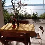 In With Sea View, Terrace, Air Conditioning, Wi-fi Appartement