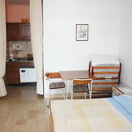 公寓 In With Sea View, Terrace, Air Conditioning, Wi-fi 皮萨克