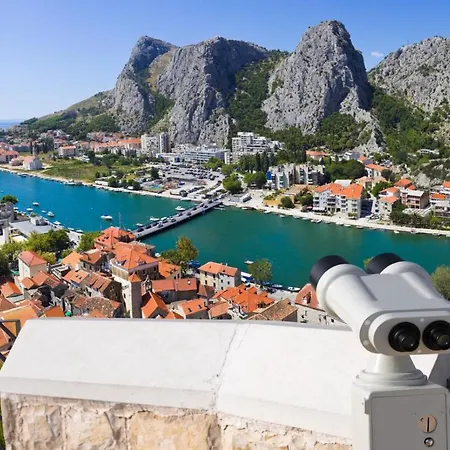 Appartement In With Sea View, Terrace, Air Conditioning, Wi-fi *